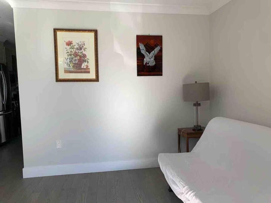 Brand New Constructed 1-Bedroom Townhouse Duncan Eksteriør bilde